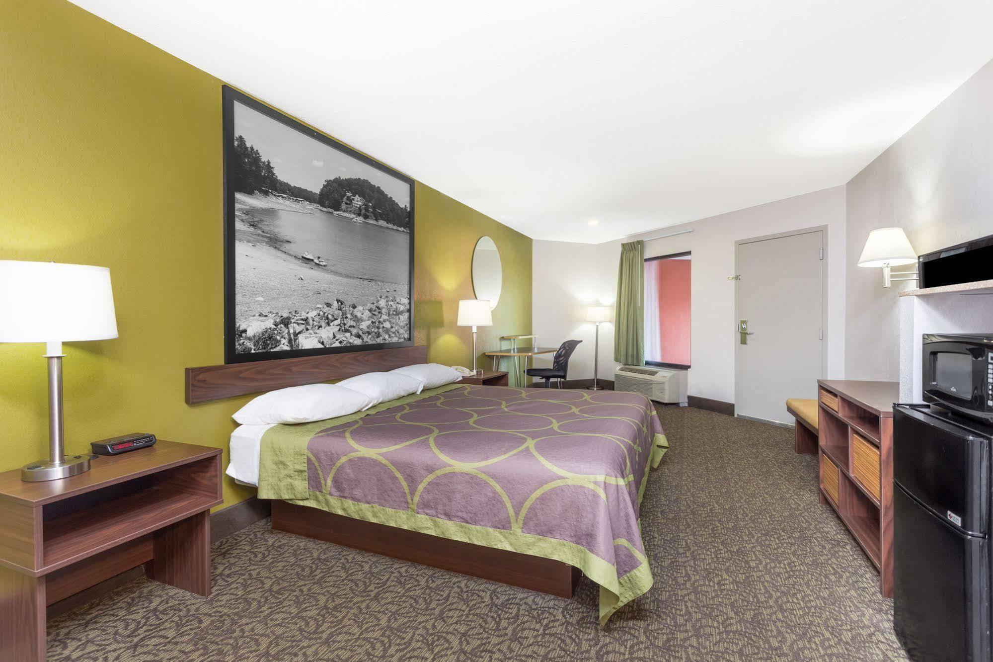 Super 8 By Wyndham Gainesville Extérieur photo